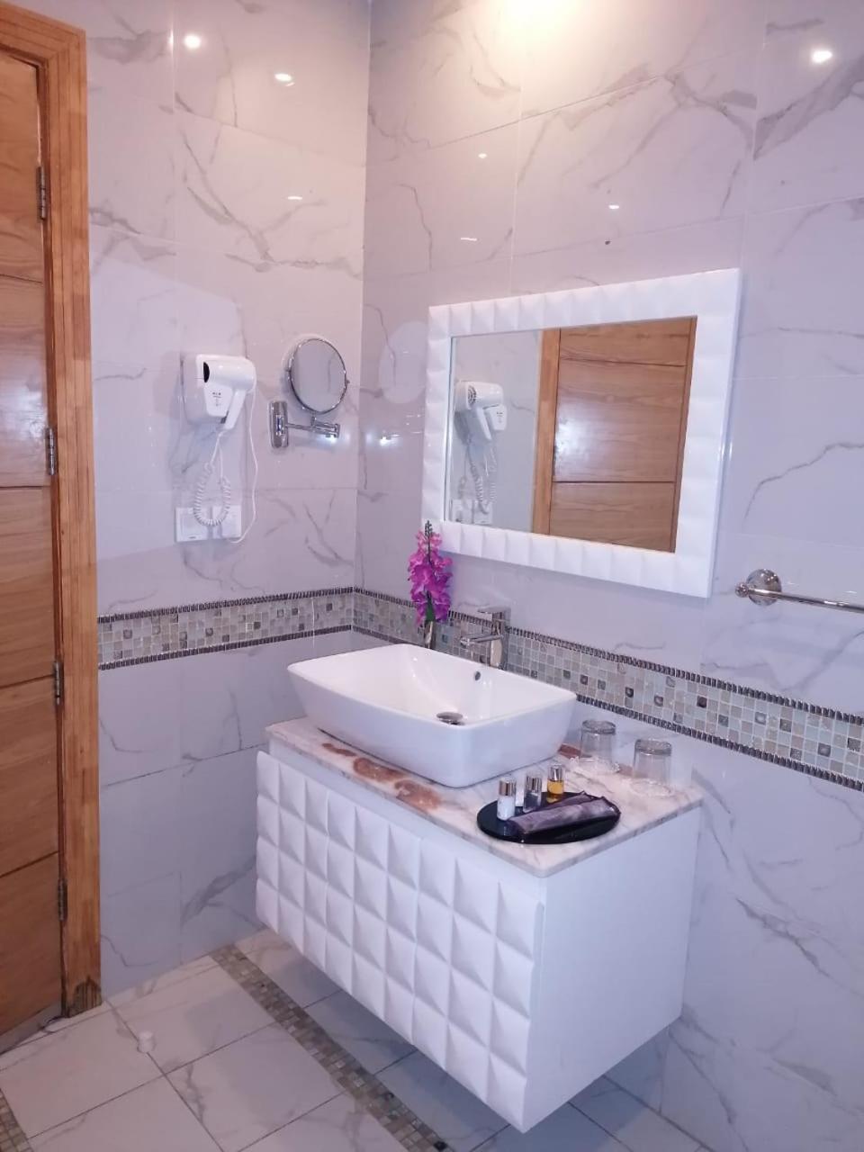 บูดล์ กูรัยช์ Aparthotel เจดดาห์ ภายนอก รูปภาพ